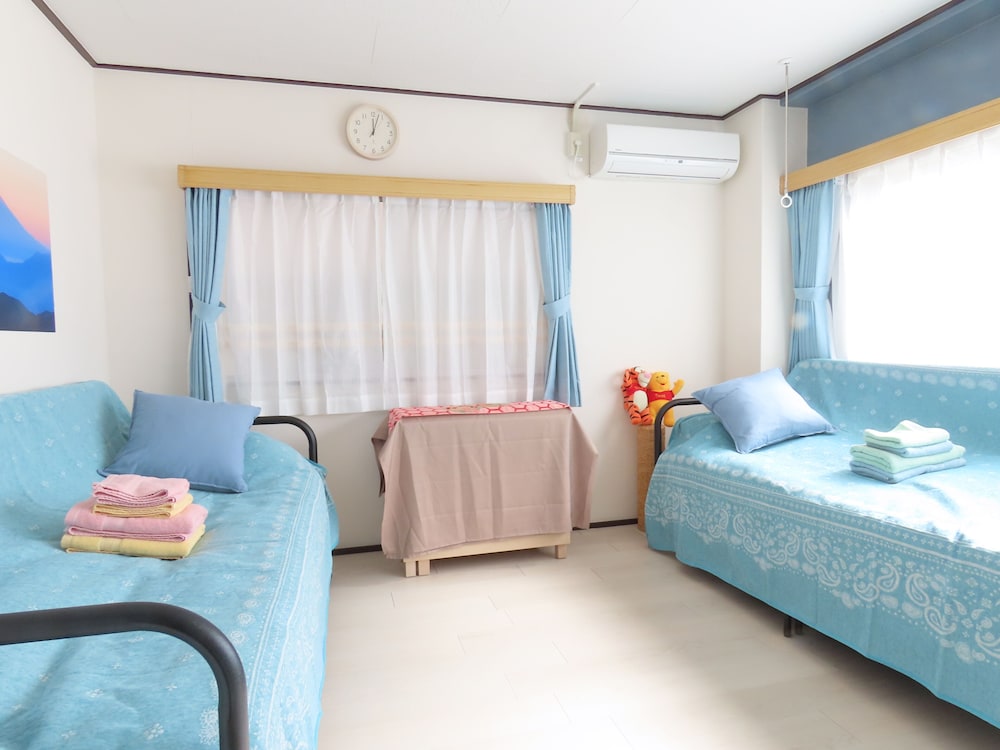 ROLANDS HOUSE 302 東京