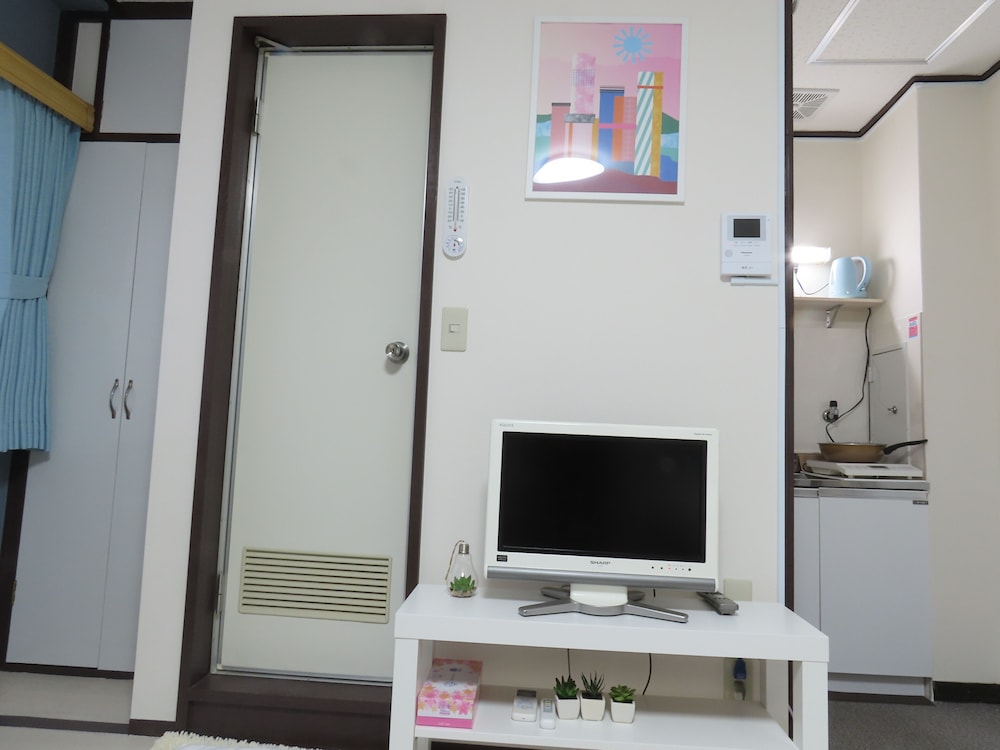 ROLANDS HOUSE 302 東京