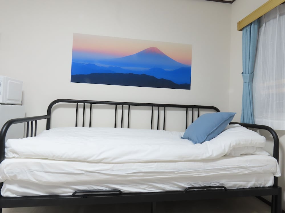 ROLANDS HOUSE 302 東京