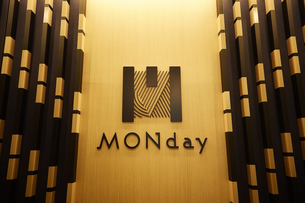 MONDAY APART 上野新御徒町 東京