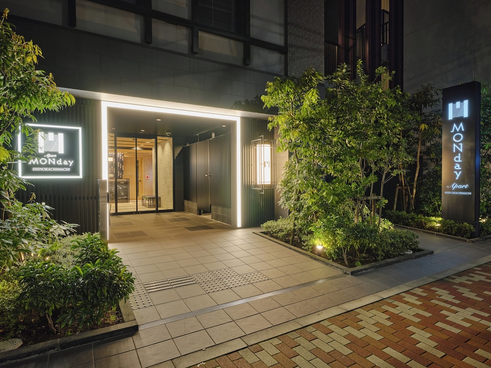 MONDAY APART 上野新御徒町 東京