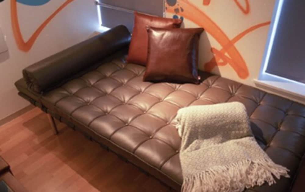 AOCA SANNO APARTMENT OF CONTEMPORARY ART 東京
