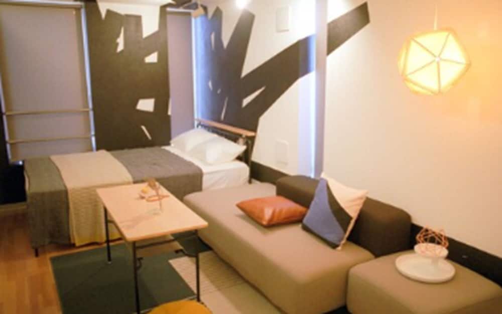 AOCA SANNO APARTMENT OF CONTEMPORARY ART 東京