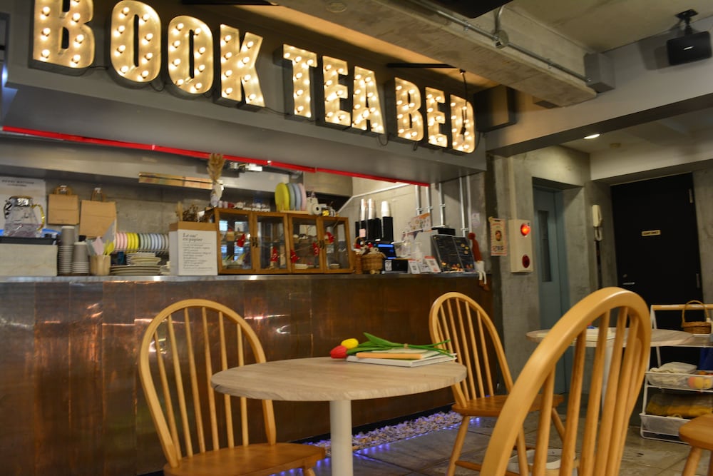 BOOK TEA BED 新宿御苑 東京