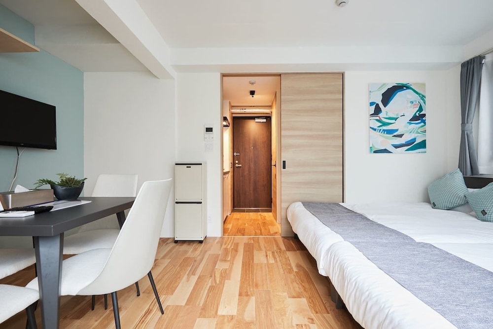 A1 MAISON PHILLIPPE SHITAYA 101 東京
