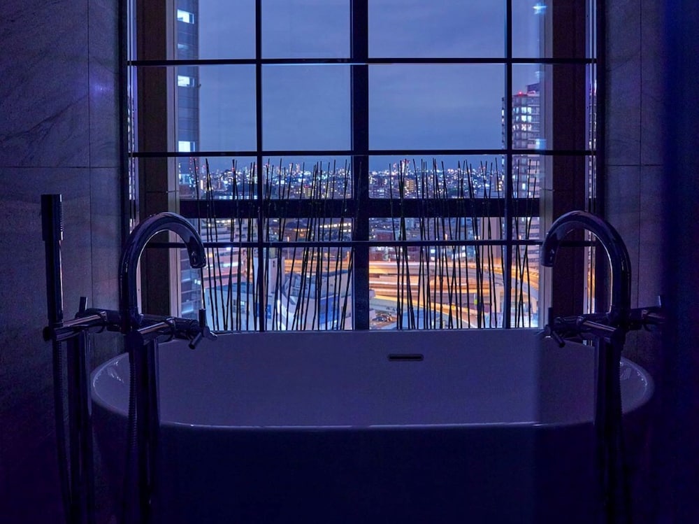 キンプトン新宿東京 バイ IHG 東京