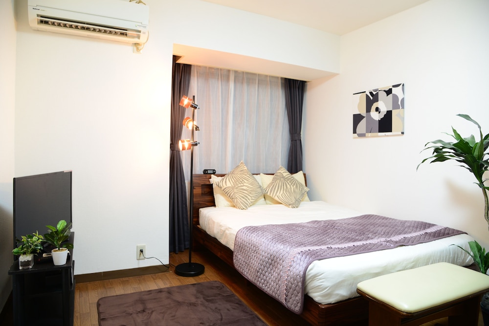 SHINJUKU OKUBO APARTMENT 東京