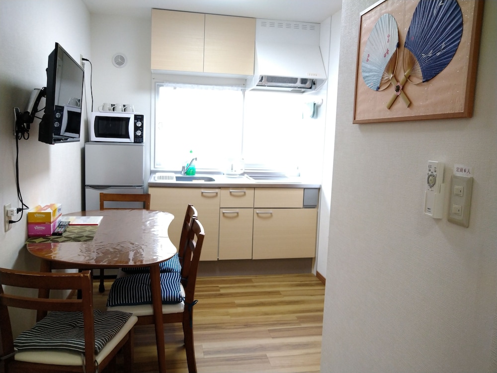 ISSYUKU HOTEL KAMINARIMON 東京