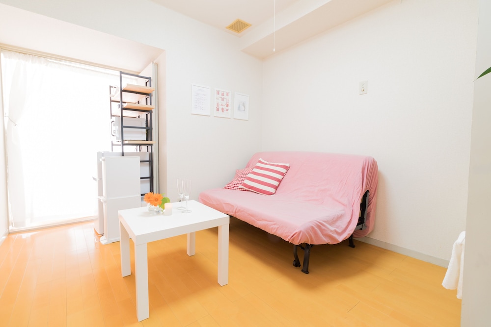 LIONS APARTMENT SHINJUKU GYOEN 1002 東京