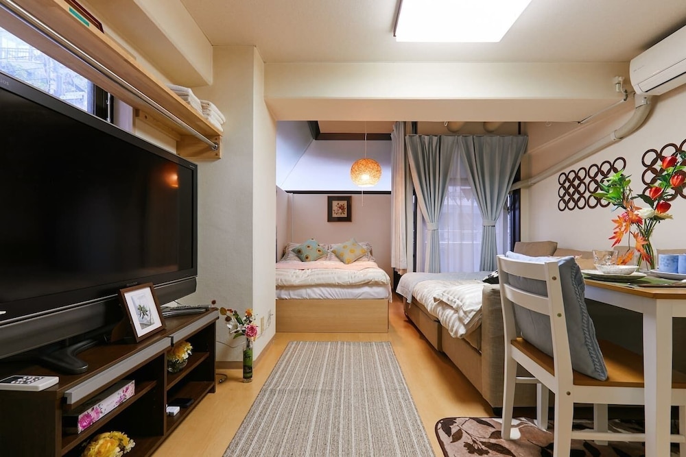 NISHISHINJUKU HANA APARTMENT 東京