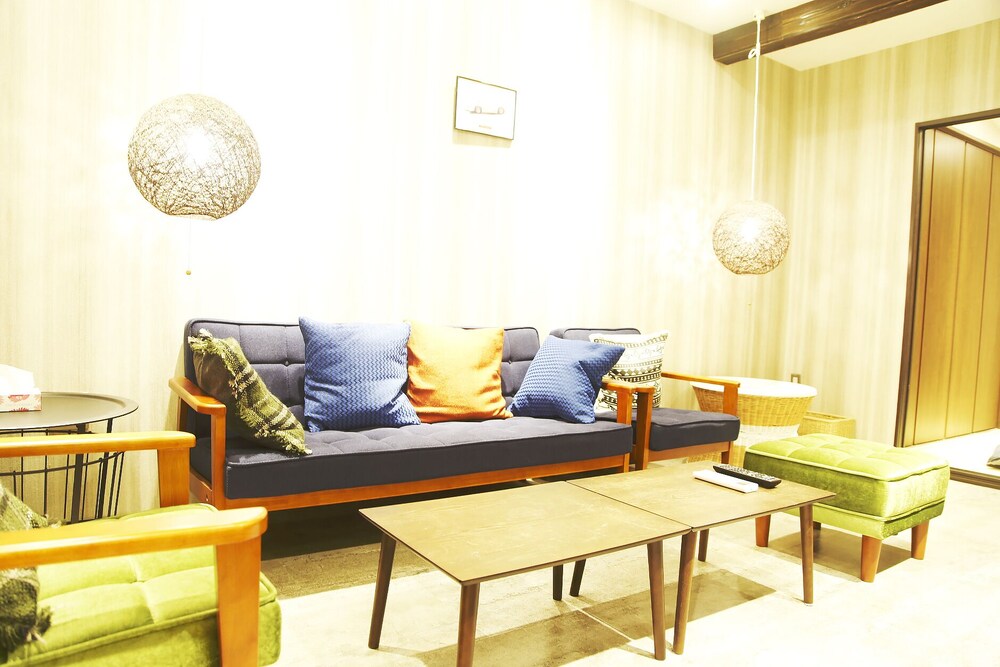 UENO LUCKY HOMES 東京
