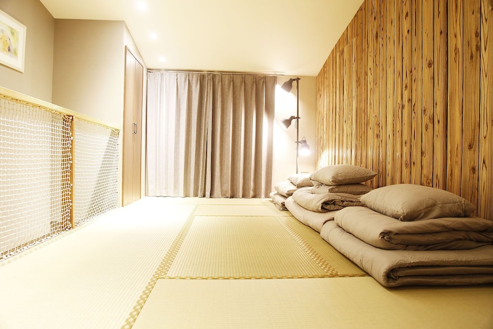 UENO LUCKY HOMES 東京