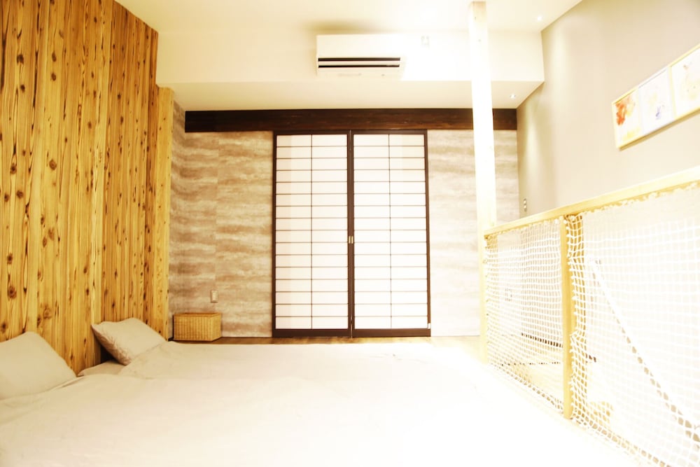 UENO LUCKY HOMES 東京