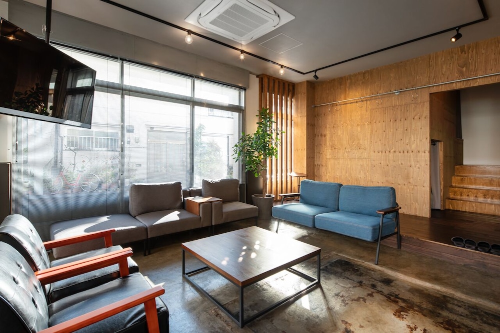 RAKUNA INN 和 HONJO-AZUMABASHI 東京