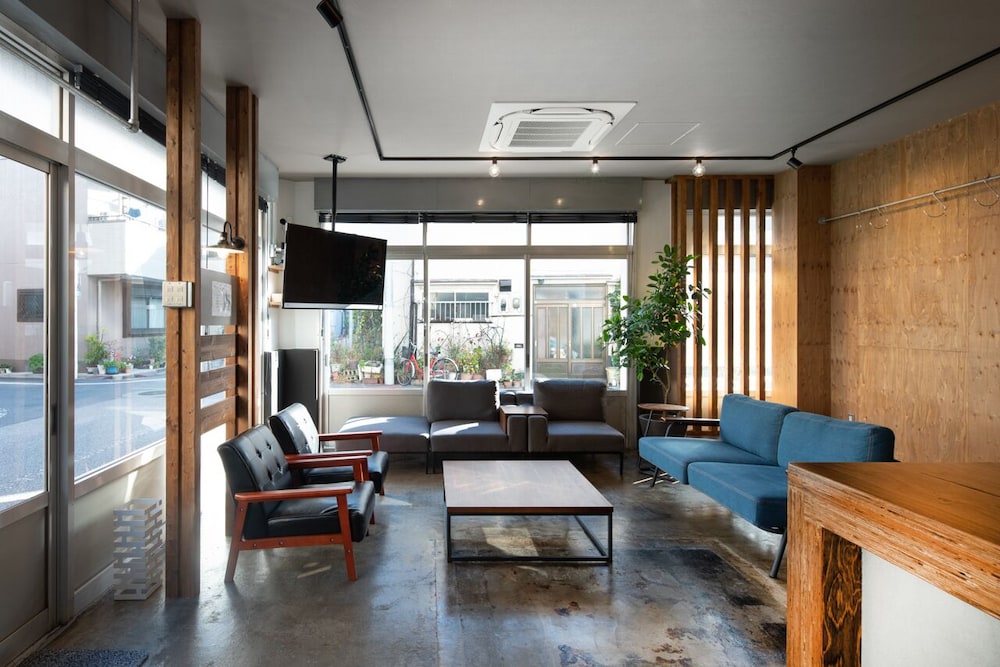 RAKUNA INN 和 HONJO-AZUMABASHI 東京
