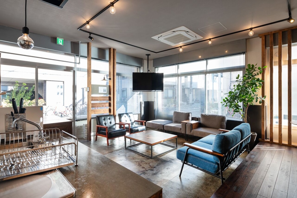 RAKUNA INN 和 HONJO-AZUMABASHI 東京