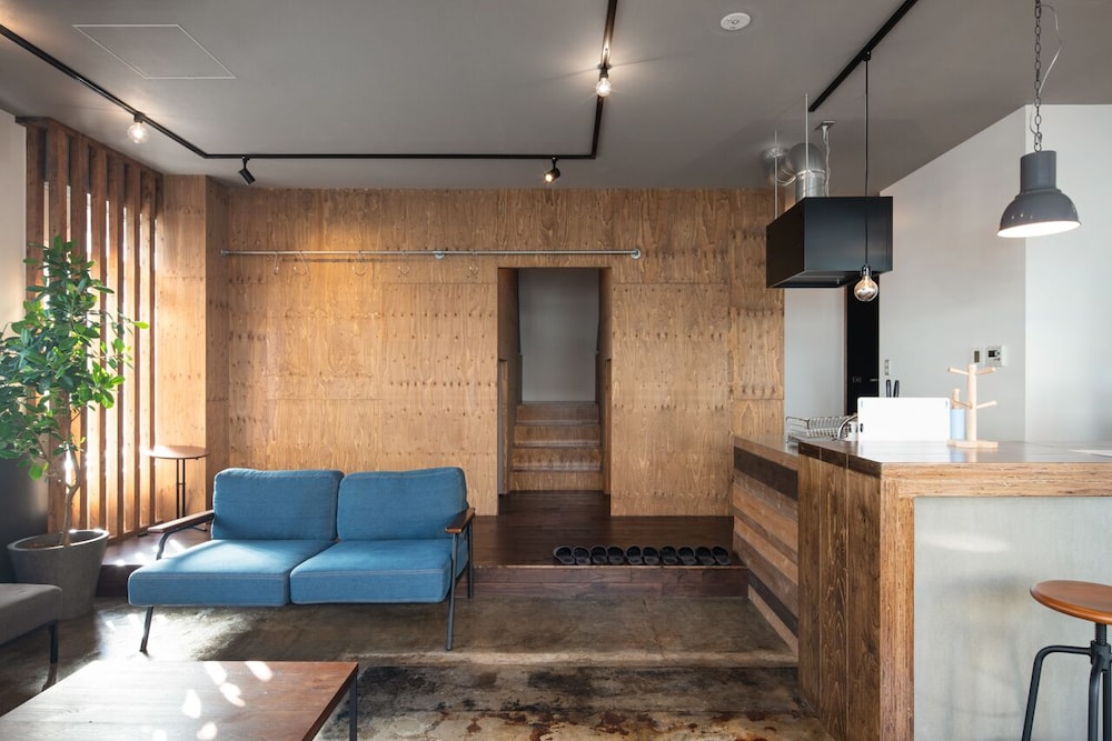 RAKUNA INN 和 HONJO-AZUMABASHI 東京