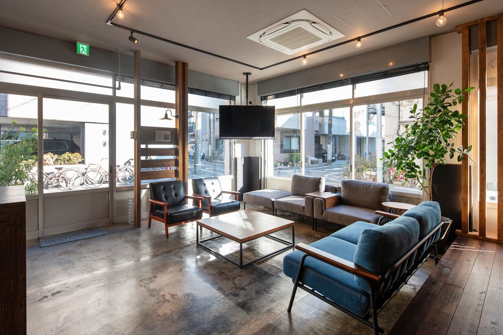 RAKUNA INN 和 HONJO-AZUMABASHI 東京