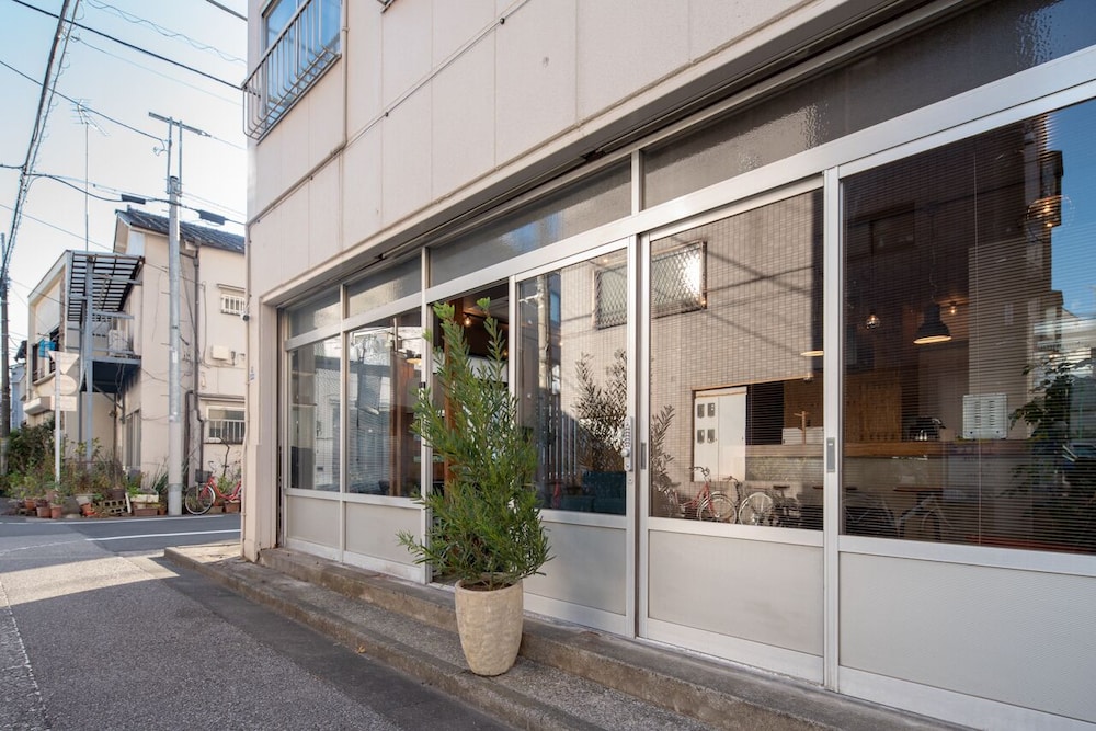 RAKUNA INN 和 HONJO-AZUMABASHI 東京