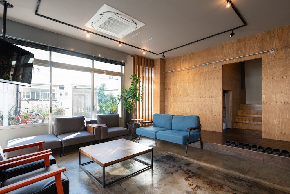 RAKUNA INN 和 HONJO-AZUMABASHI 東京