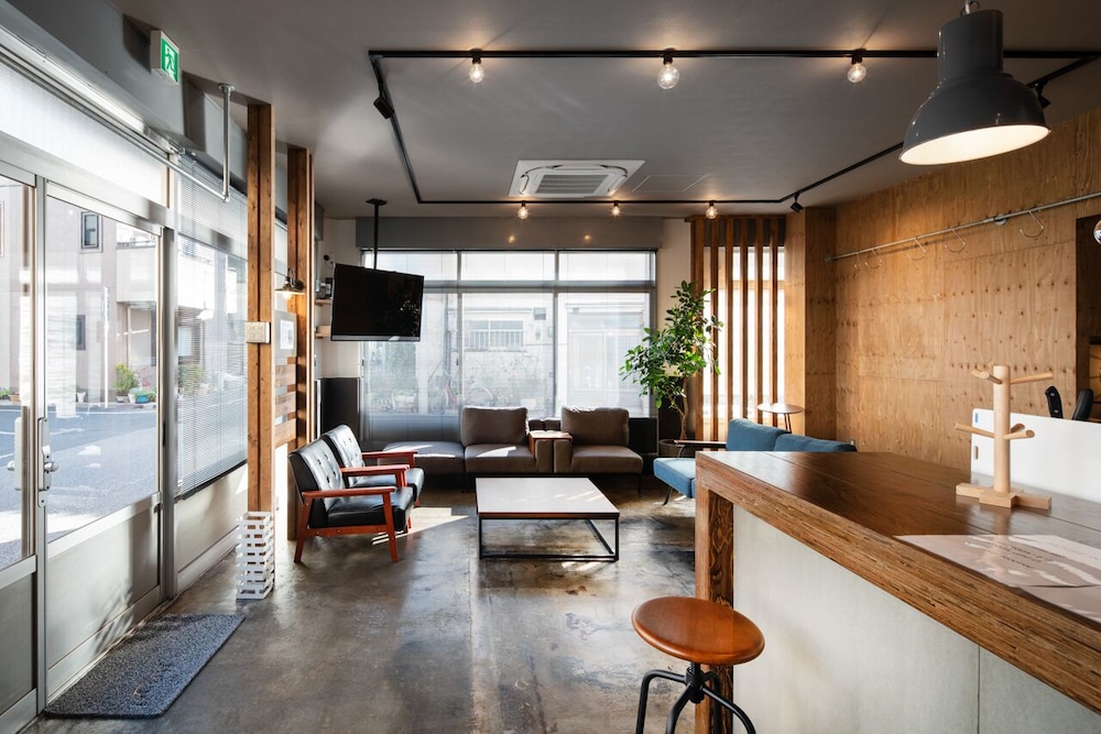 RAKUNA INN 和 HONJO-AZUMABASHI 東京