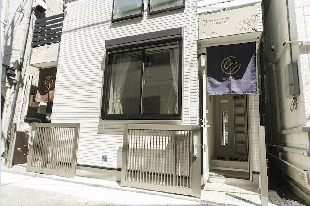 NESTLE TOKYO DUPLEX ITABASHI 02 東京