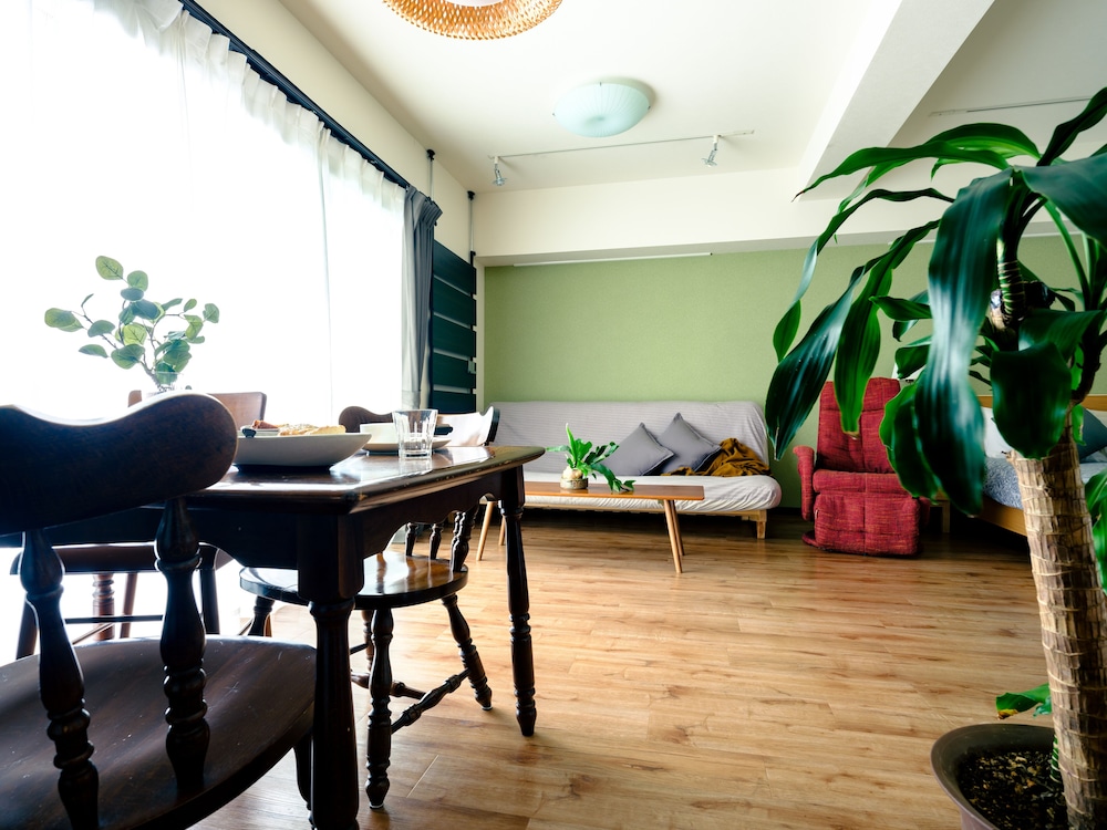 HOME N LOUNGE 東京