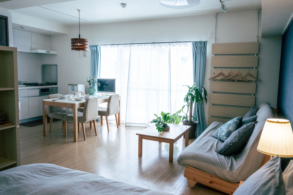 HOME N LOUNGE 東京