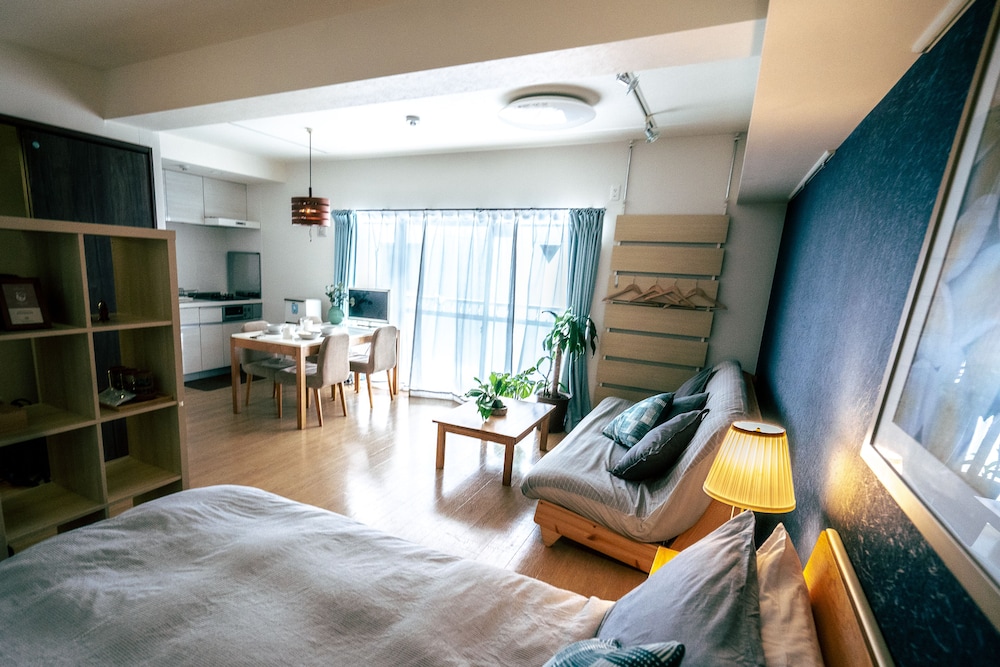HOME N LOUNGE 東京