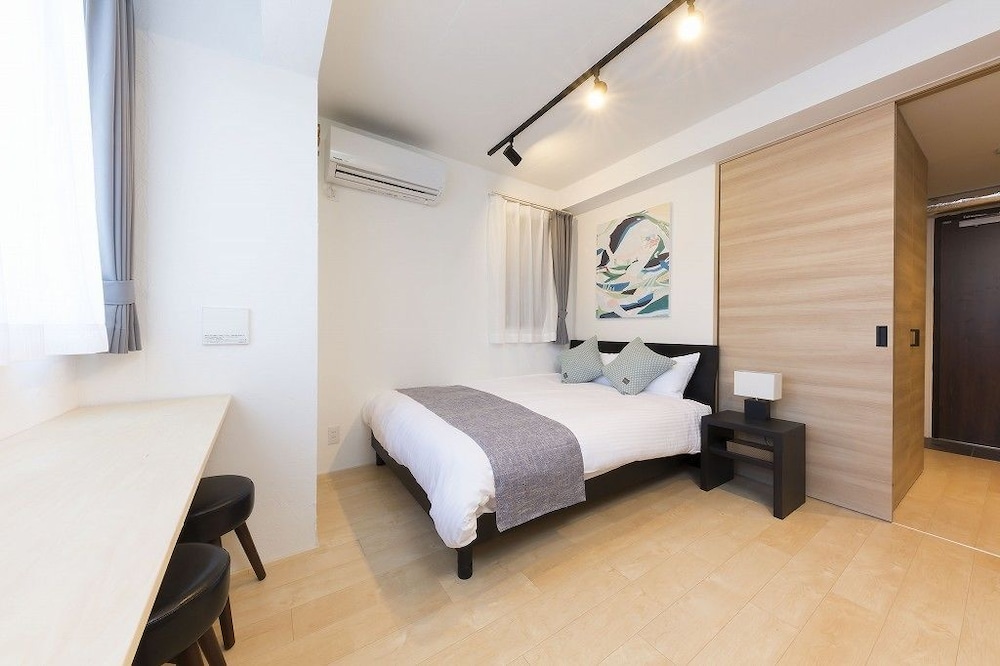 C3 MAISON PHILIPPE SHITAYA 303 東京