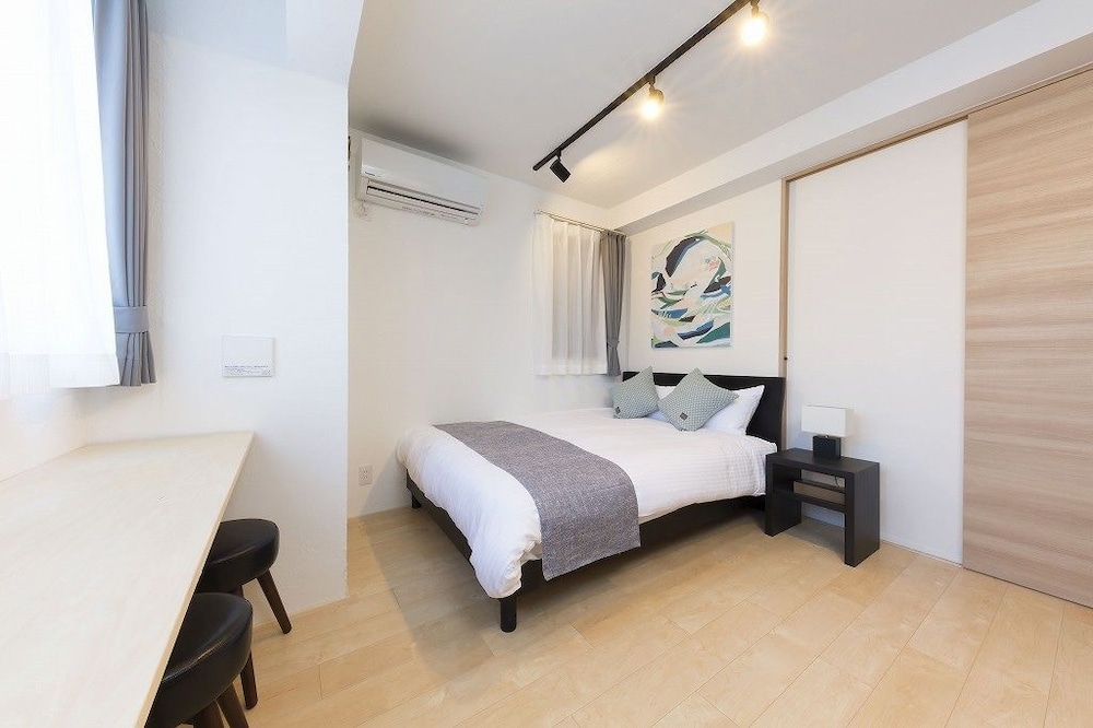 C2 MAISON PHILIPPE SHITAYA 203 東京