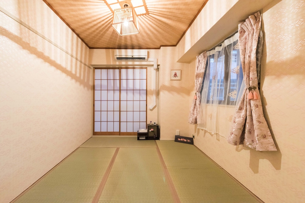 PAPILLON PARADIS HIGASHI-SHINJUKU 東京