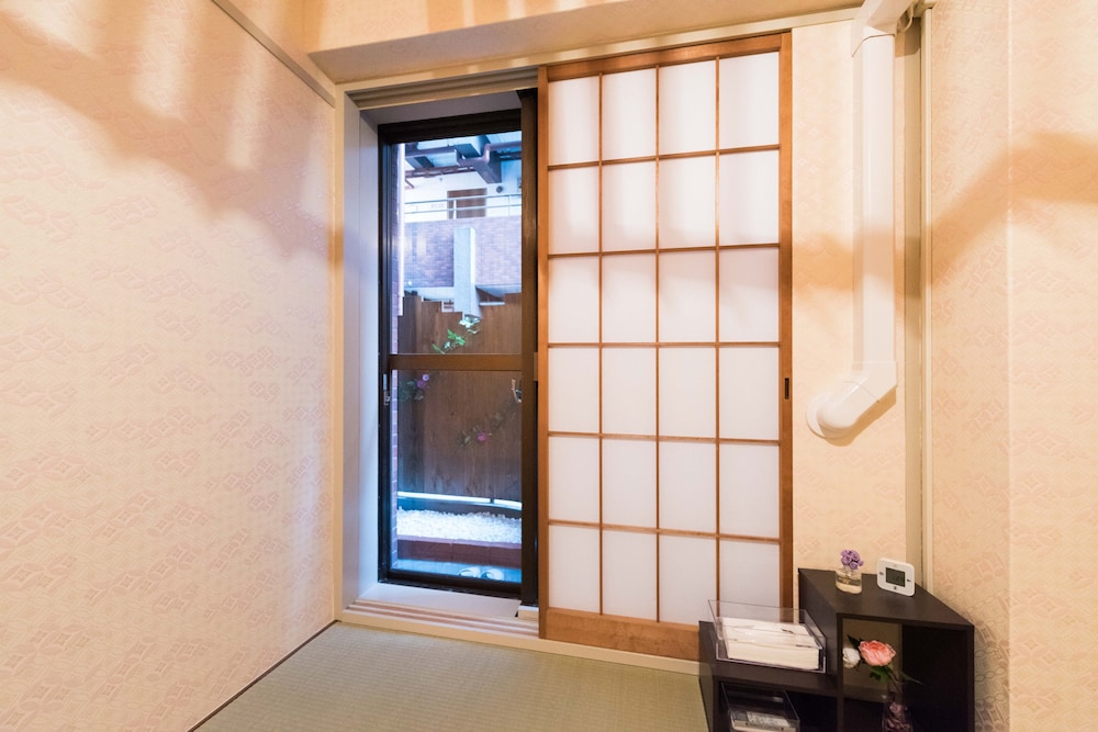 PAPILLON PARADIS HIGASHI-SHINJUKU 東京