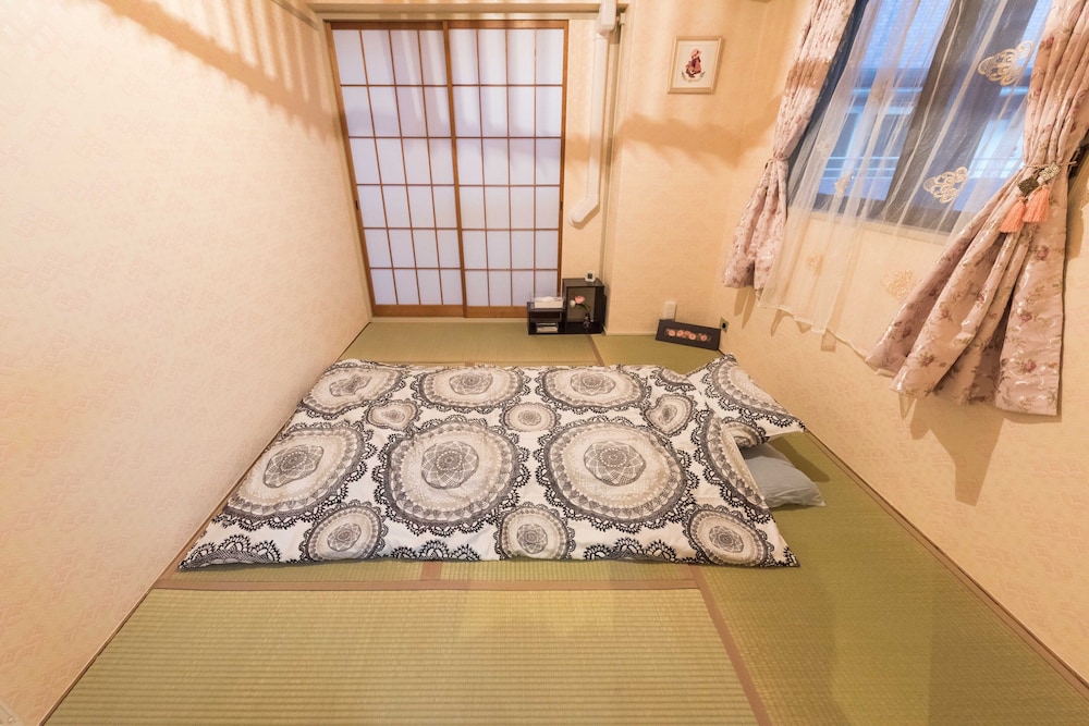 PAPILLON PARADIS HIGASHI-SHINJUKU 東京