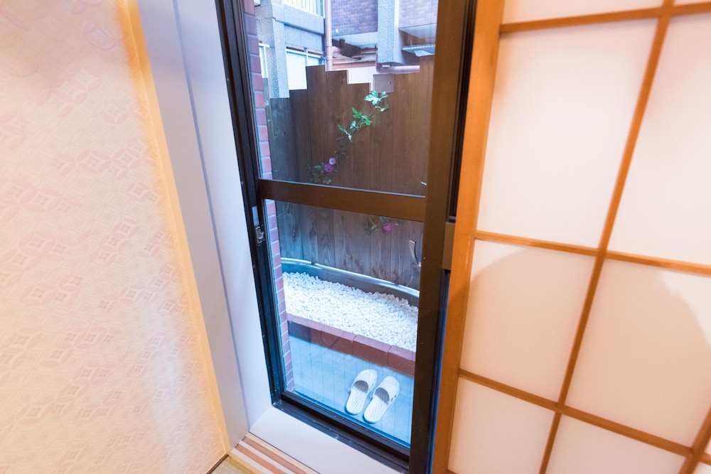 PAPILLON PARADIS HIGASHI-SHINJUKU 東京