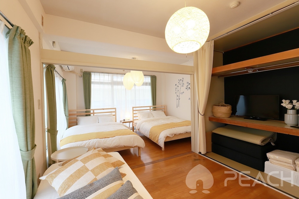 PEBLISS 紅 壱 東京
