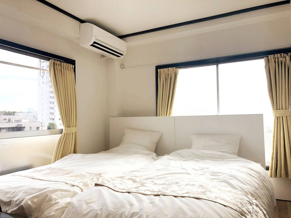 2-BEDROOM FLAT SHINJUKU 東京