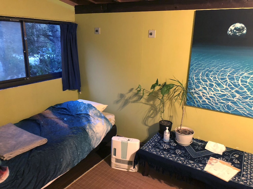 銀河荘-GALAXY GUESTHOUSE 12歳以下不可 東京