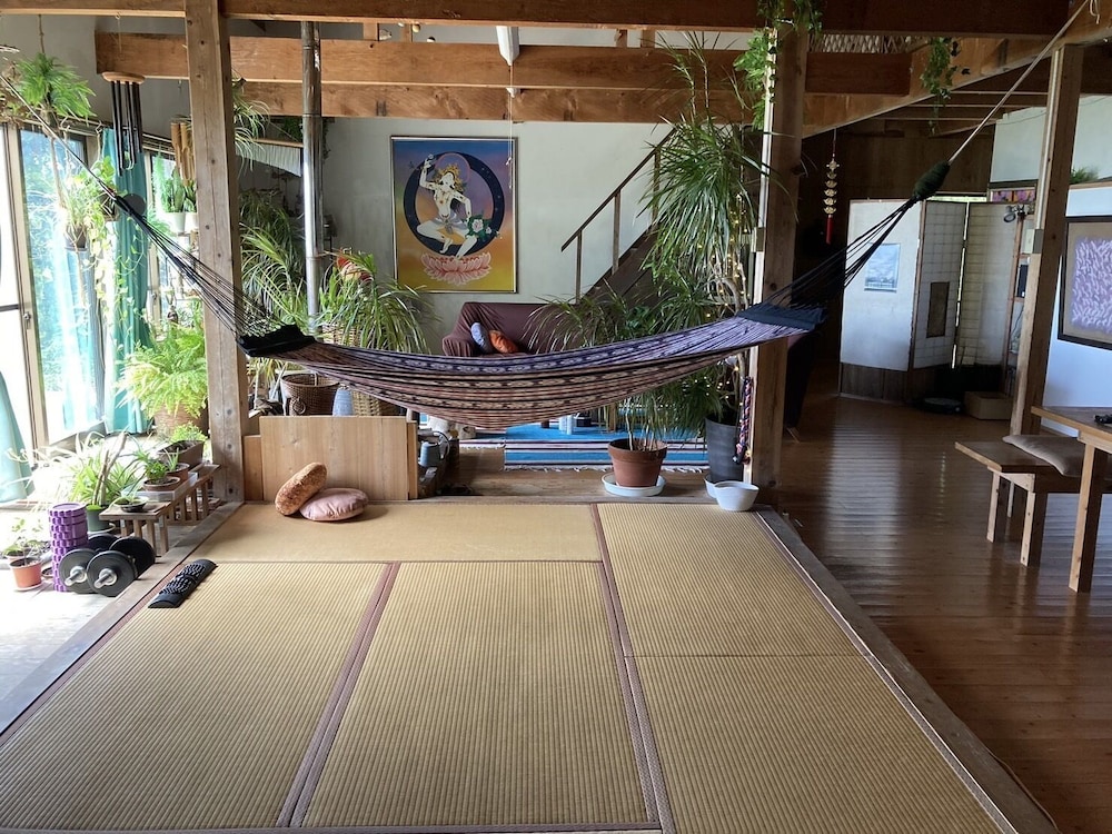 銀河荘-GALAXY GUESTHOUSE 12歳以下不可 東京