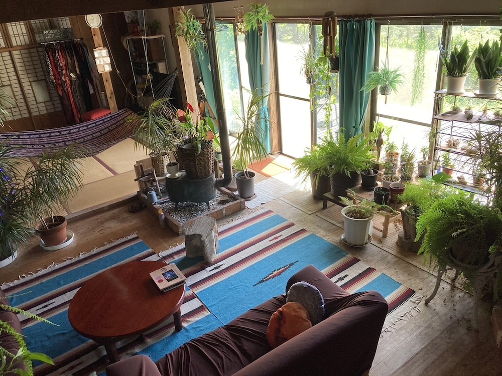 銀河荘-GALAXY GUESTHOUSE 12歳以下不可 東京