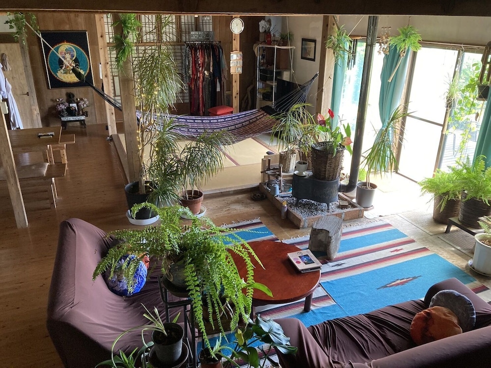 銀河荘-GALAXY GUESTHOUSE 12歳以下不可 東京