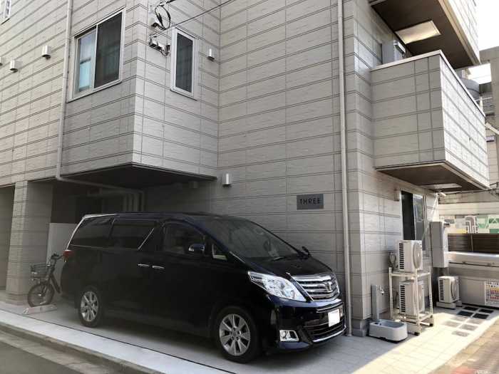 THREE 102 東京