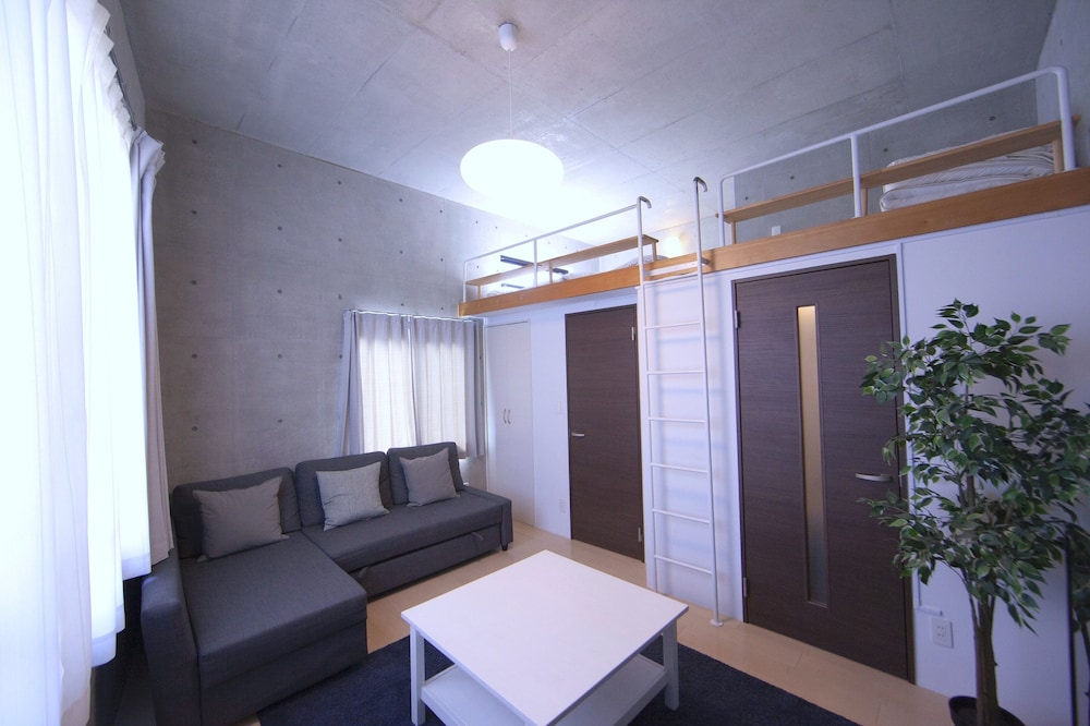 LAFFITTE TOKYO 東京