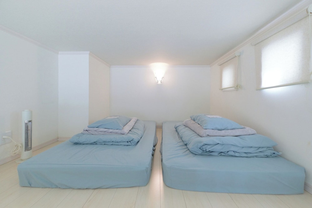 SOSHIGAYA APARTMENT 東京