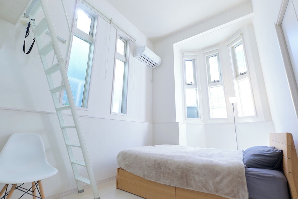 SOSHIGAYA APARTMENT 東京