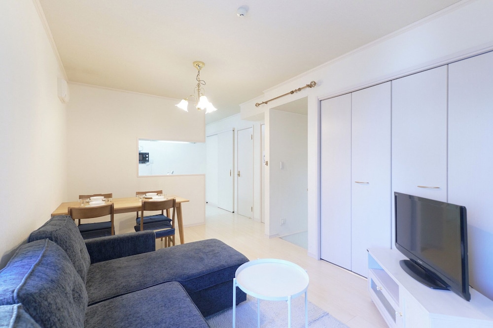 SOSHIGAYA APARTMENT 東京