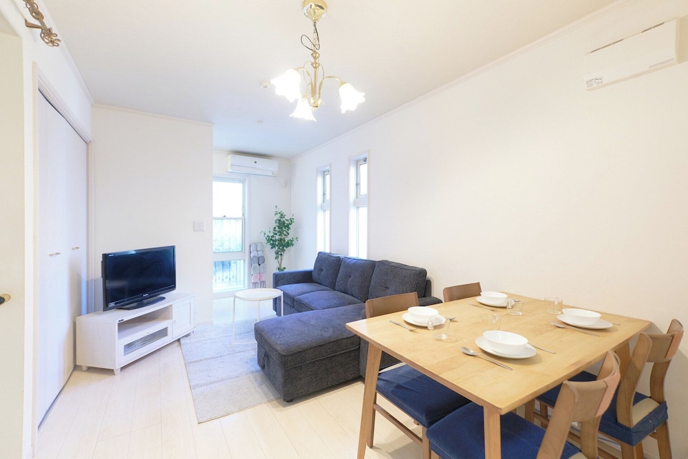 SOSHIGAYA APARTMENT 東京