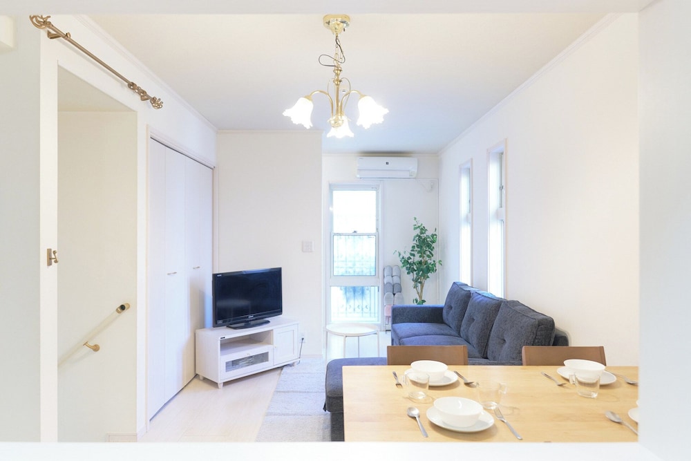 SOSHIGAYA APARTMENT 東京