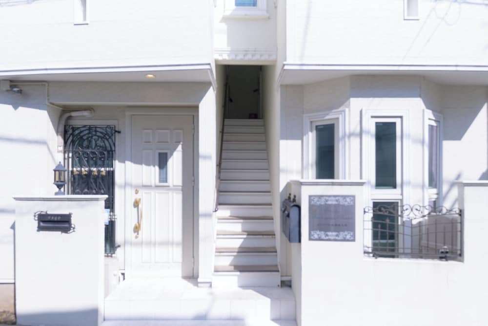 SOSHIGAYA APARTMENT 東京