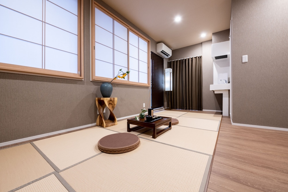 ZAITO TOKYO YOKOKAWA ECONOMY INN 東京